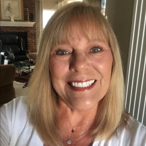 Meet your Posher, Vickie - Picture 1 of 1